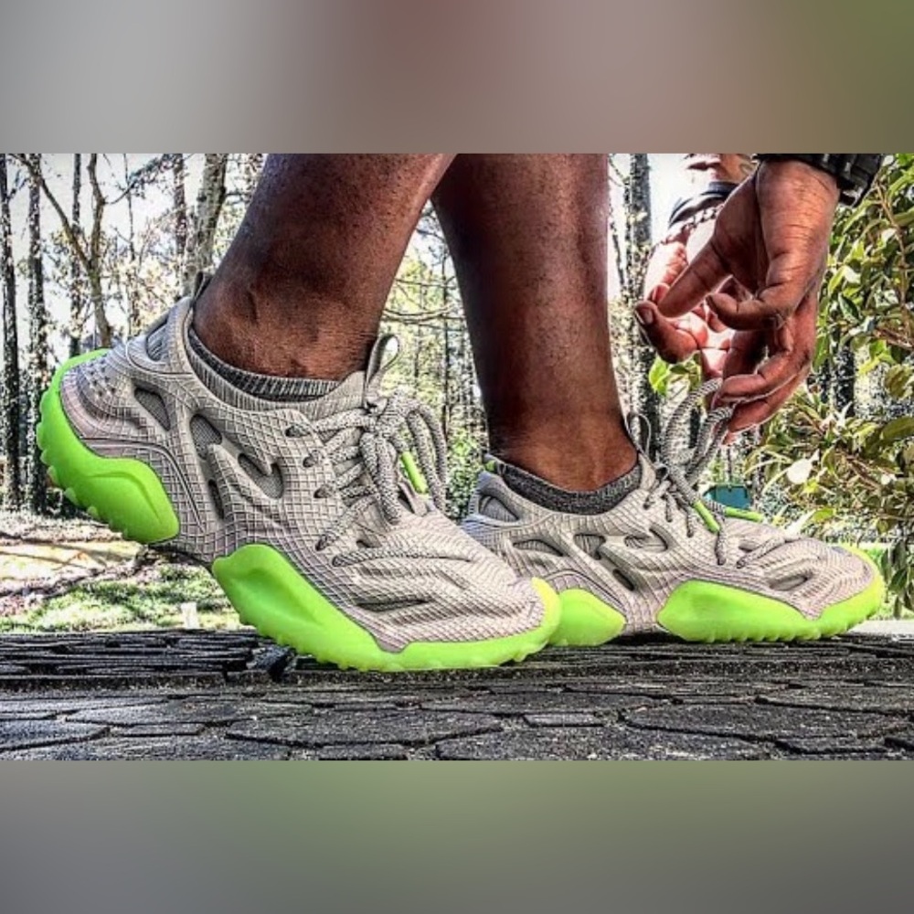 SIA Collective Men's Vulture Foam "Cryptonite" Glow Sneaker Grey/Green. Size 14